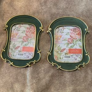 2 Picture Frames